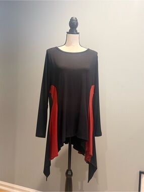 Kedem Sasson NWT Black Red Asymmetric Handkerchief Tunic Top OS